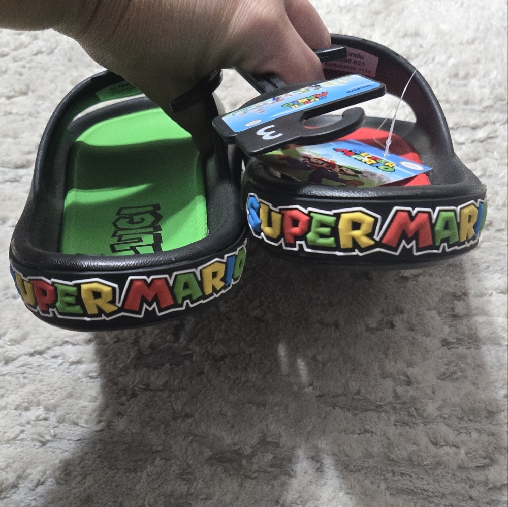 Nintendo Kids Mario & Luigi Slide Sandals - Black, Red, Green New - Picture 2 of 3
